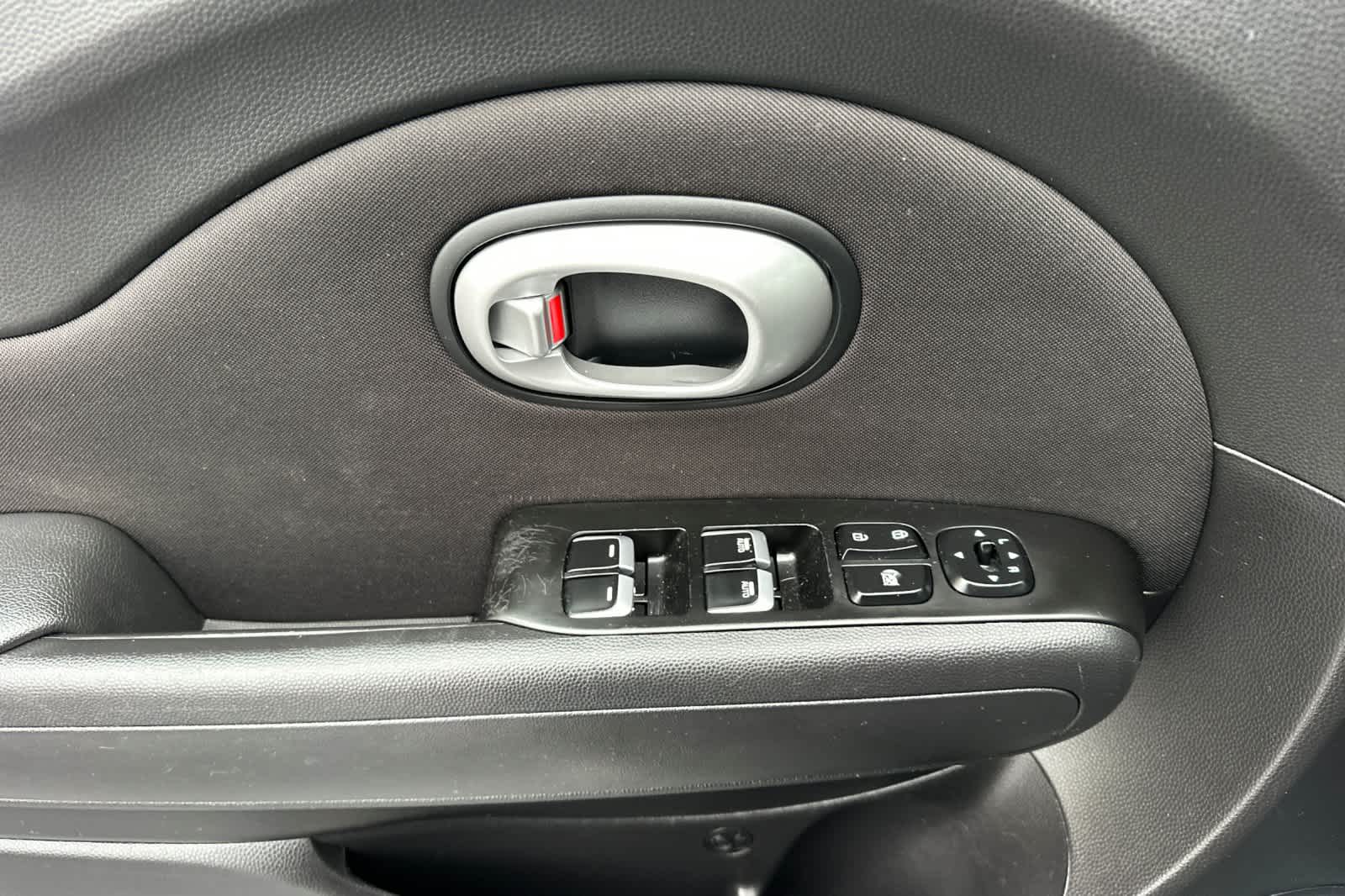 Thumbnail: 2019 Kia Soul - 12