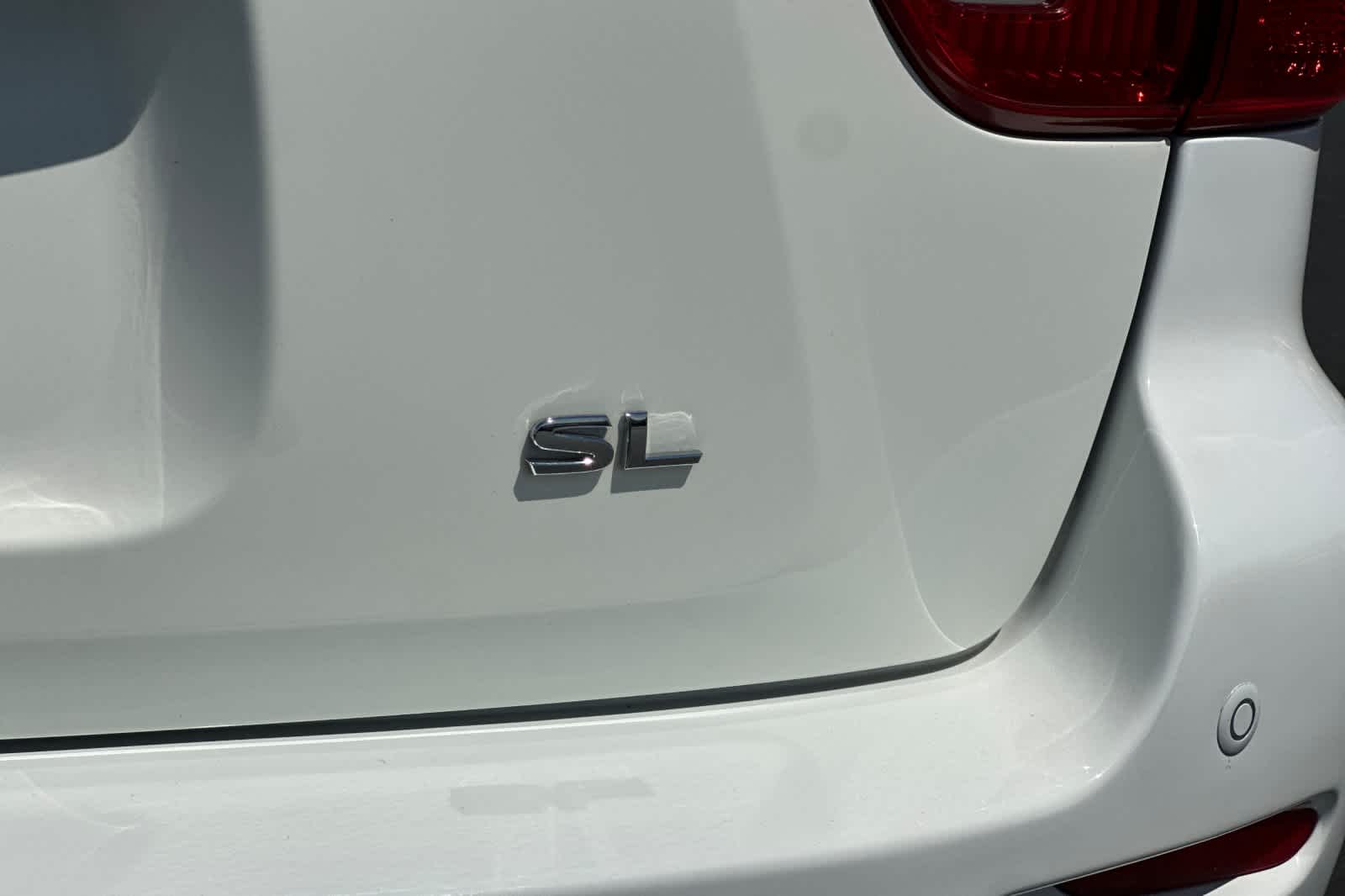 Thumbnail: 2020 Nissan Pathfinder - 34