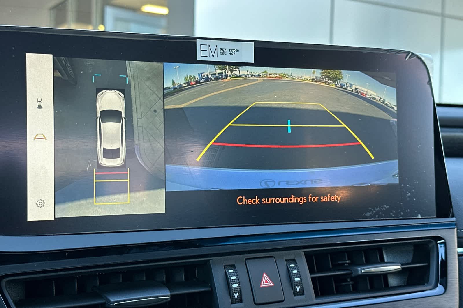 Thumbnail: 2025 Lexus ES - 21