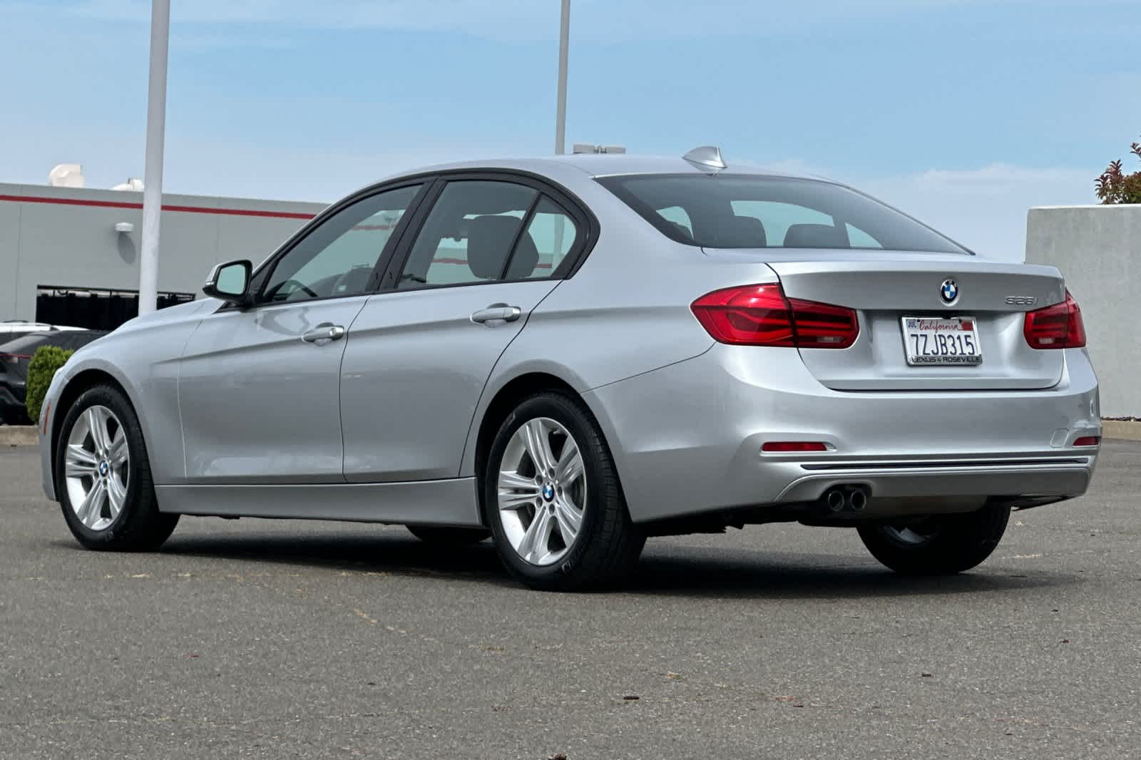 Thumbnail: 2016 BMW 3 Series - 7