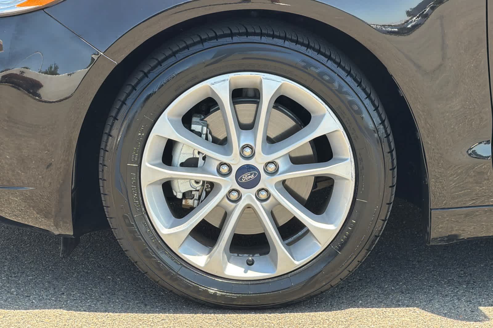 Thumbnail: 2020 Ford Fusion - 30