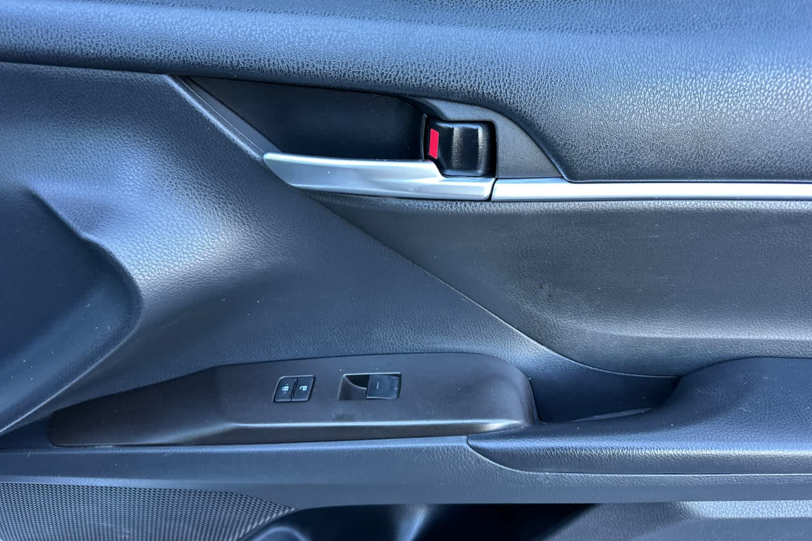 Thumbnail: 2023 Toyota Camry - 17