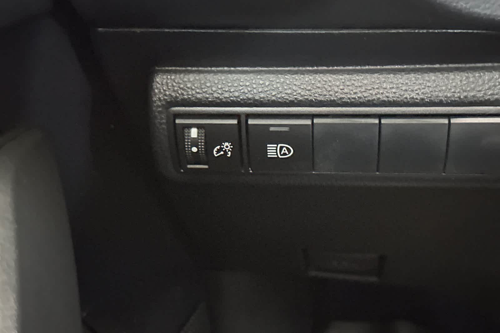 Thumbnail: 2022 Toyota Corolla - 28