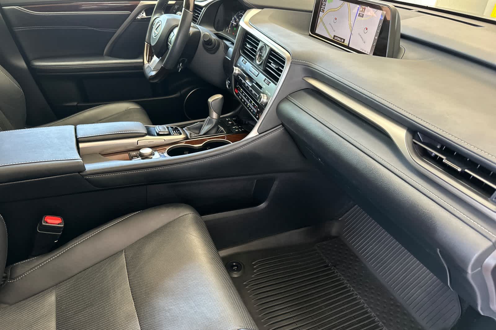 Thumbnail: 2018 Lexus RX - 17