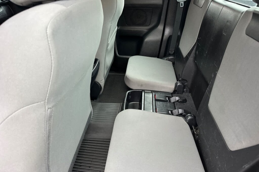 Used 2016 Toyota Tacoma SR Truck