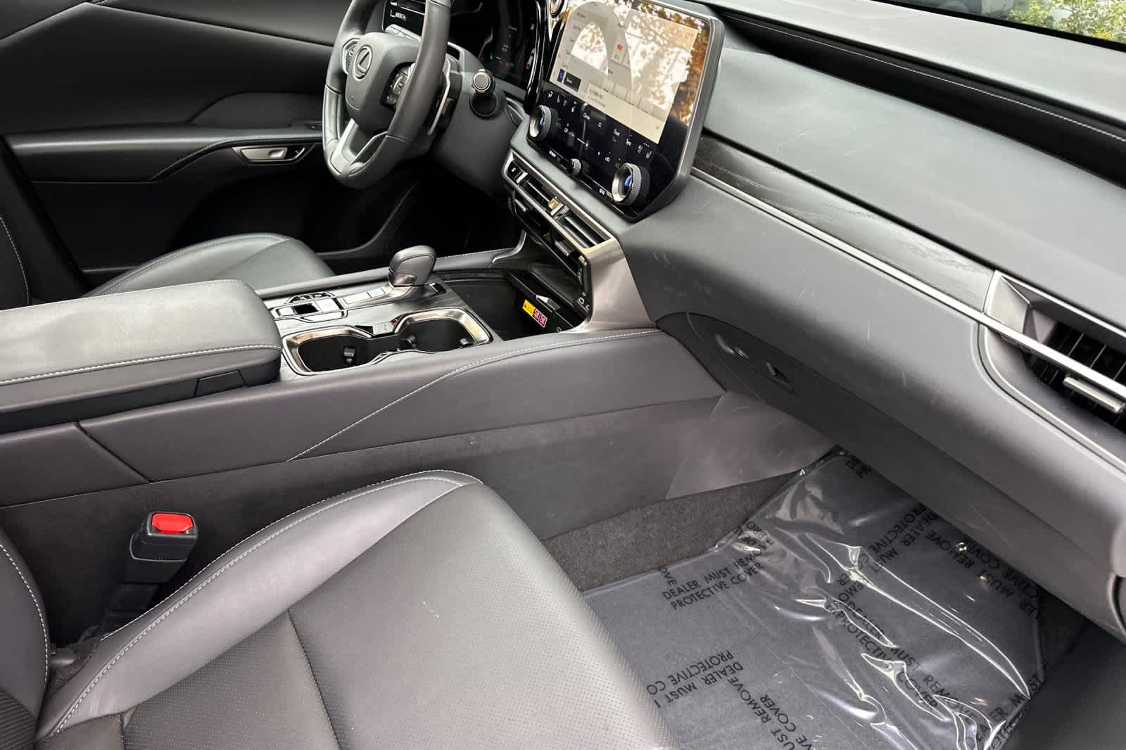 Thumbnail: 2025 Lexus RX - 17