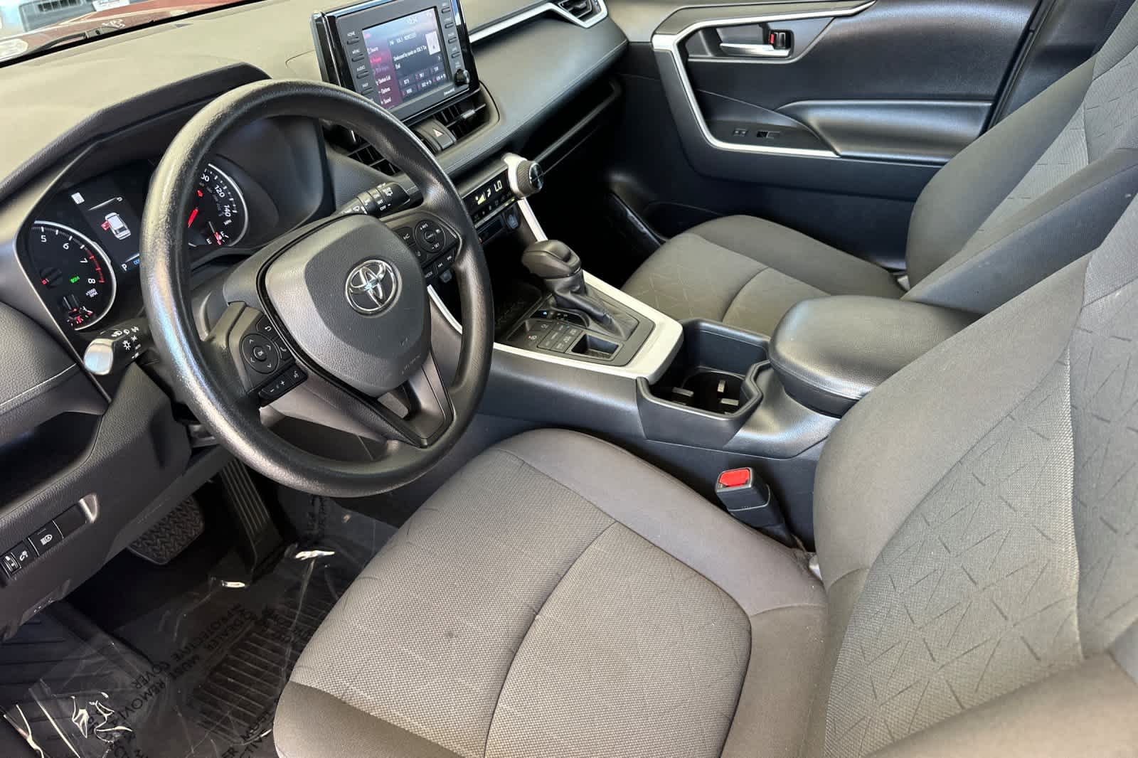 Thumbnail: 2022 Toyota RAV4 - 11