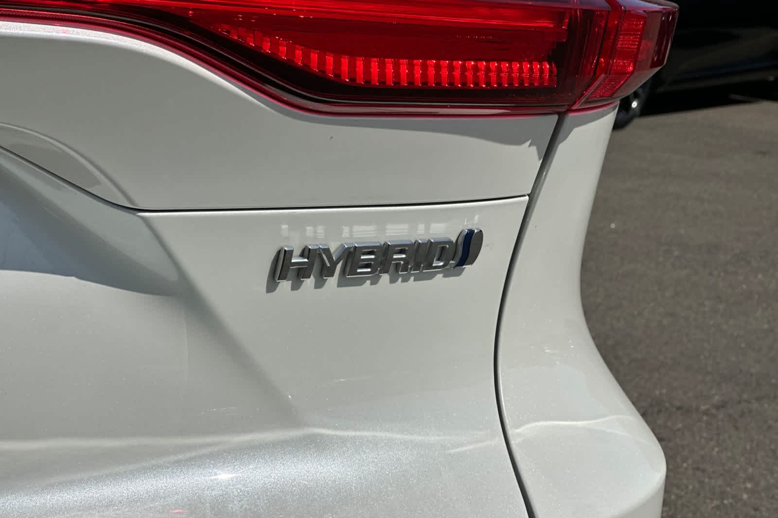 Thumbnail: 2021 Toyota Venza - 32
