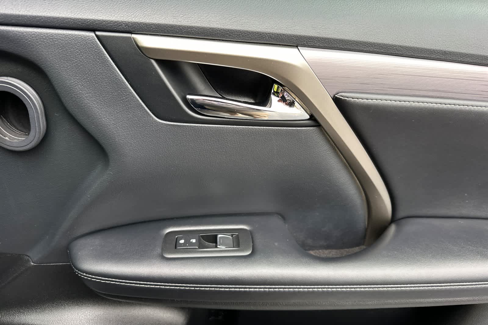 Thumbnail: 2018 Lexus RX - 19