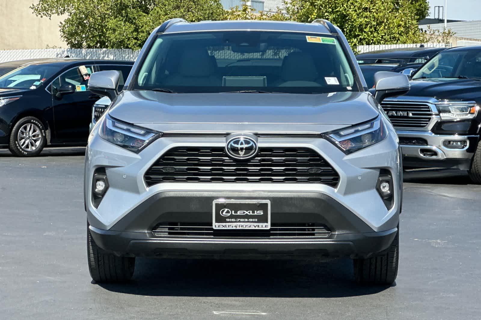 Thumbnail: 2022 Toyota RAV4 - 10