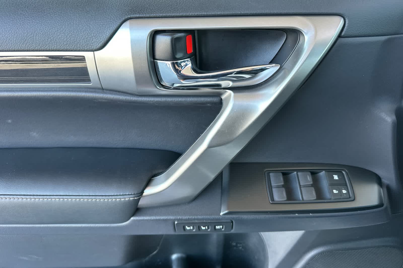 Thumbnail: 2022 Lexus GX - 12