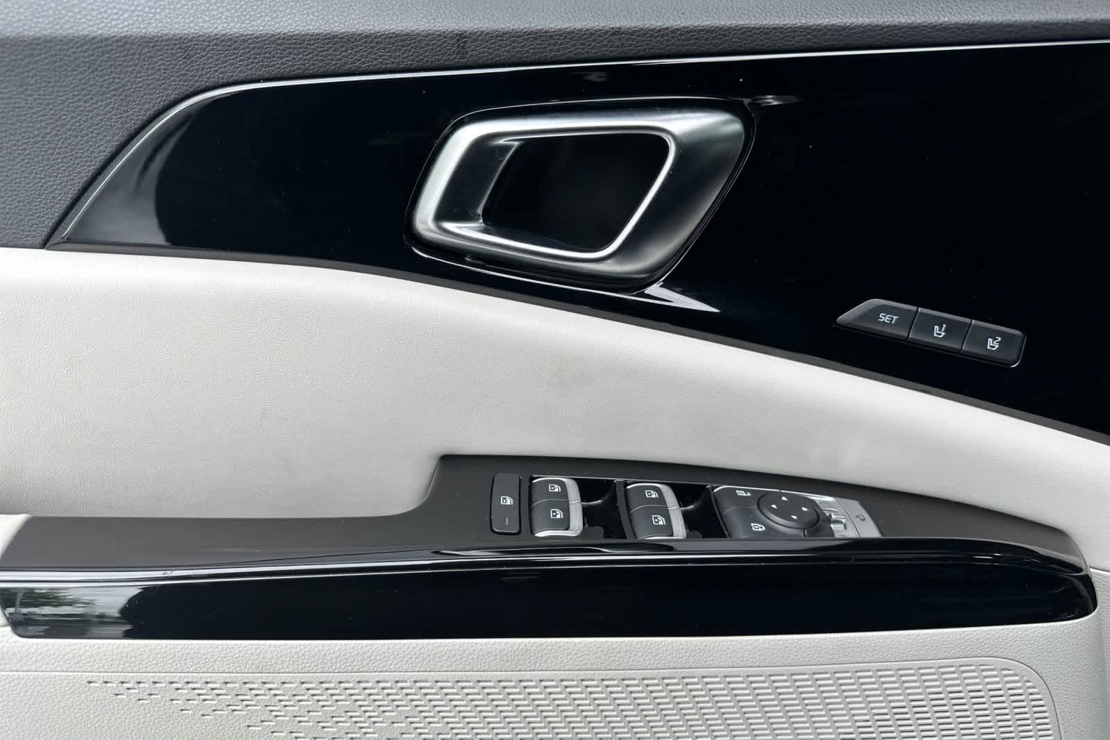 Thumbnail: 2024 Kia Carnival - 12