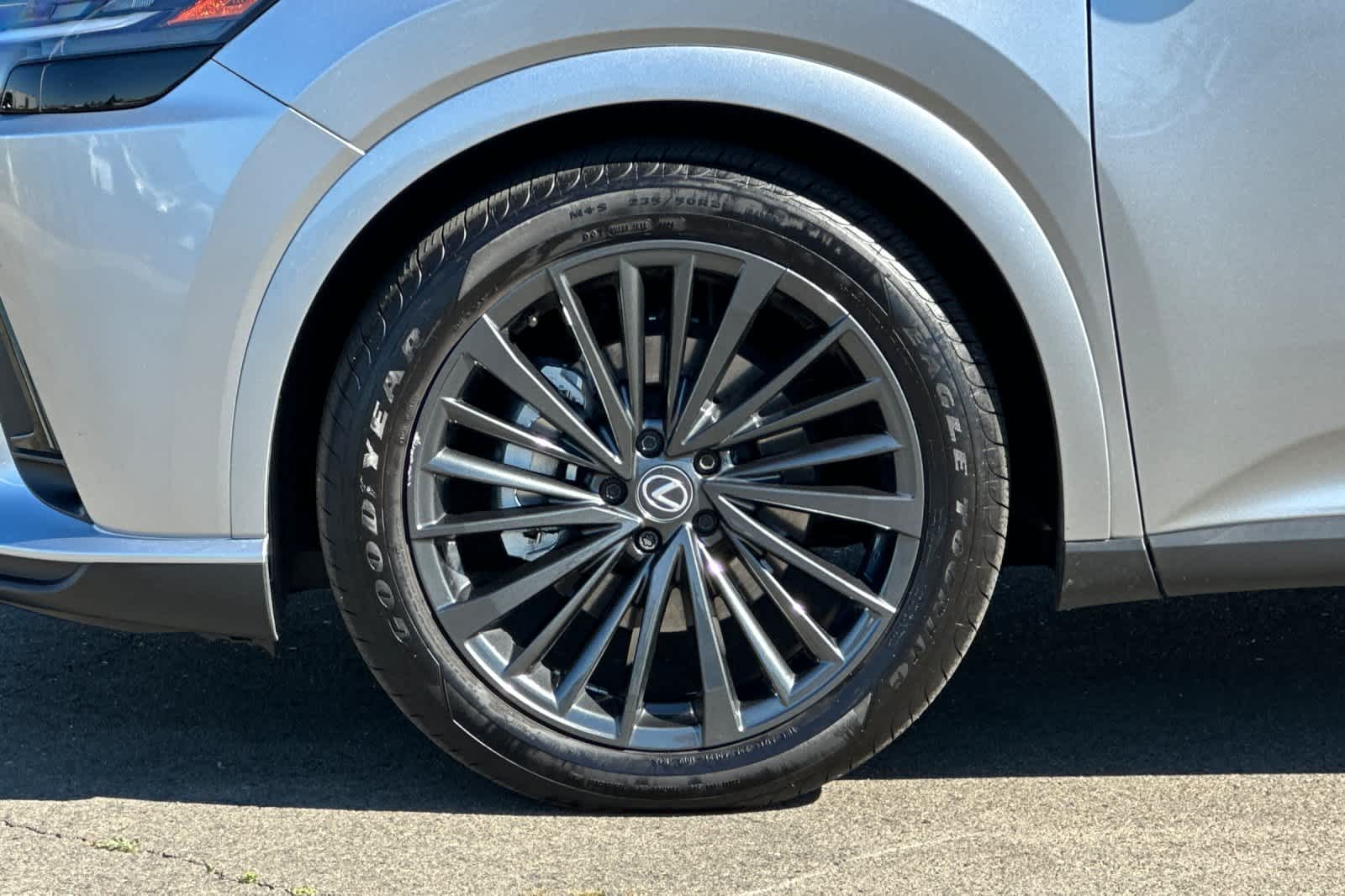 Thumbnail: 2025 Lexus RX - 31