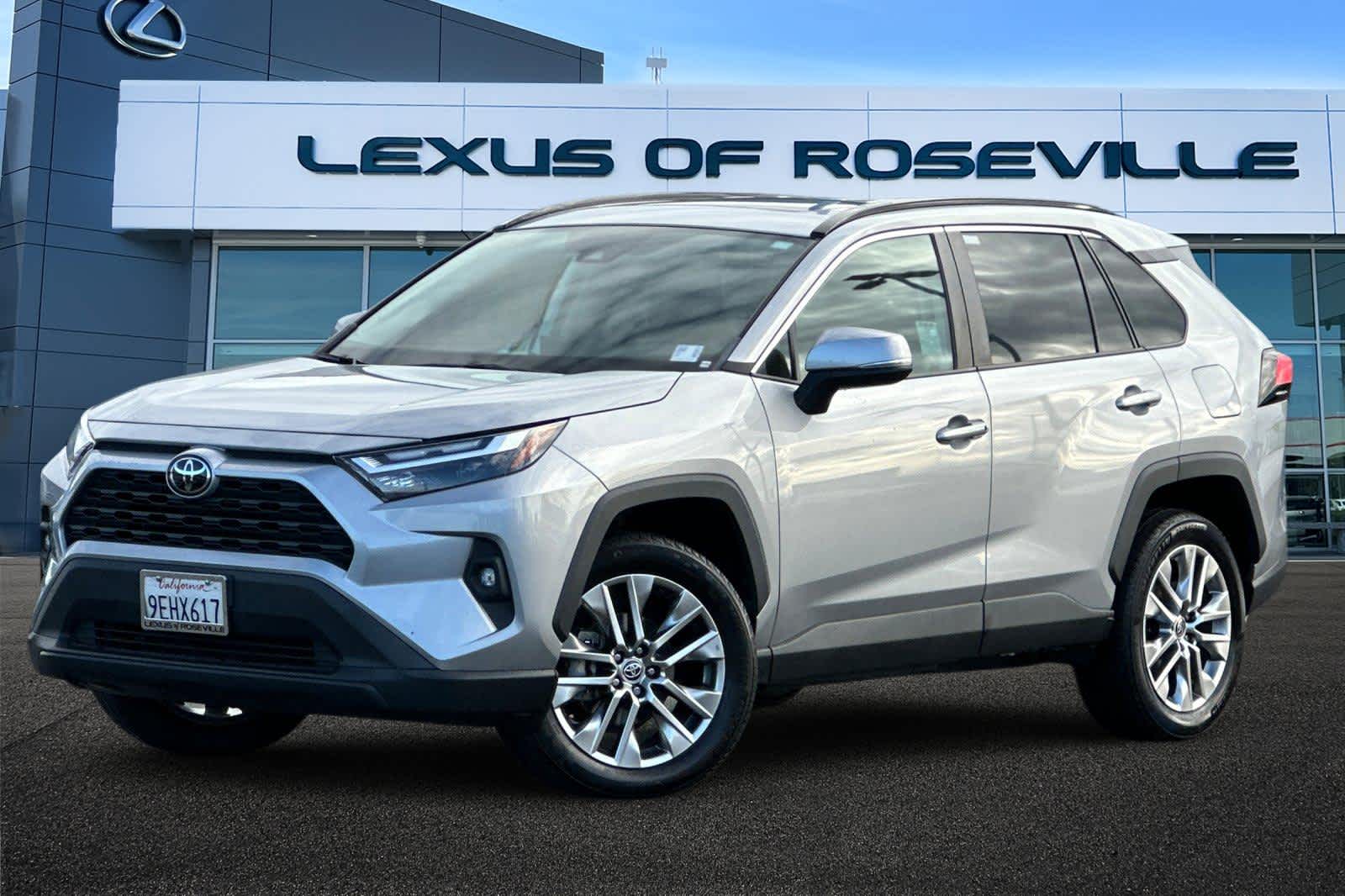 Thumbnail: 2022 Toyota RAV4 - 1