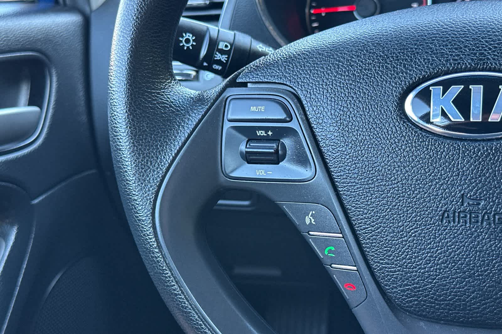 Thumbnail: 2018 Kia Forte - 22