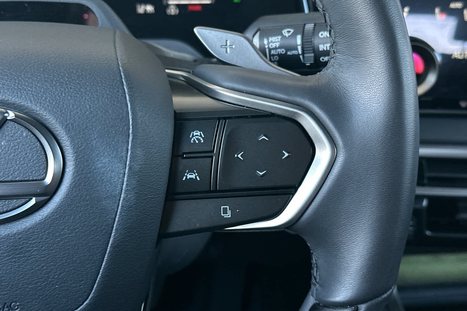 Thumbnail: 2025 Lexus RX - 27