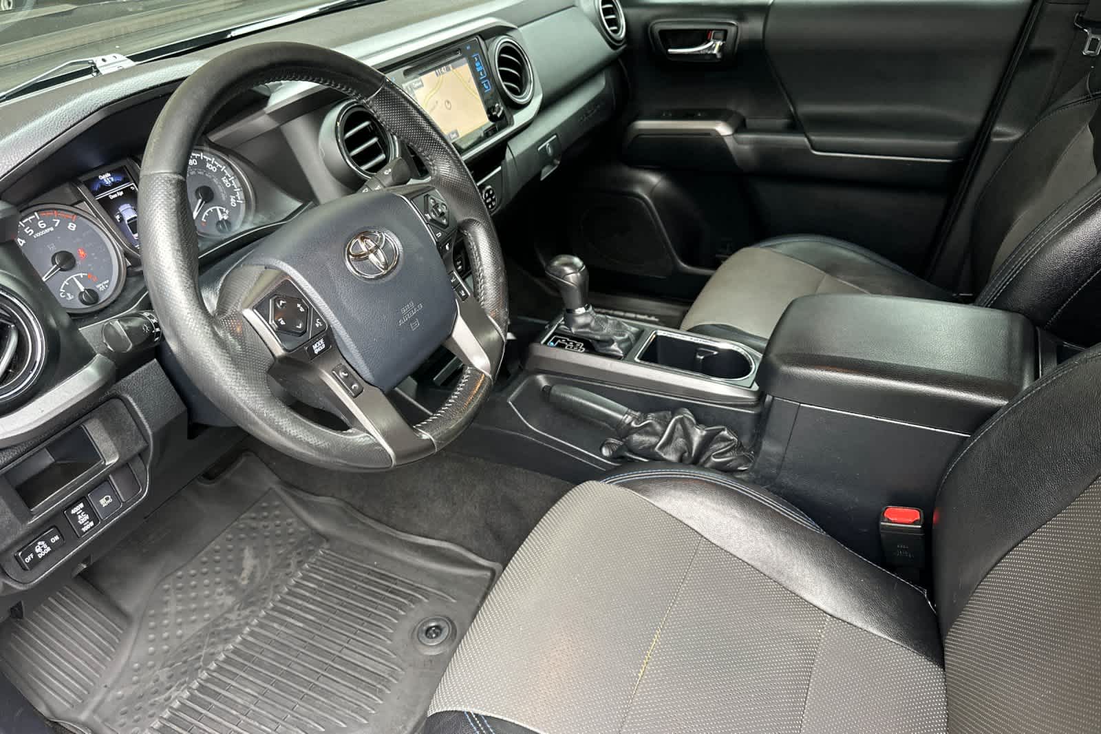 Thumbnail: 2018 Toyota Tacoma - 11