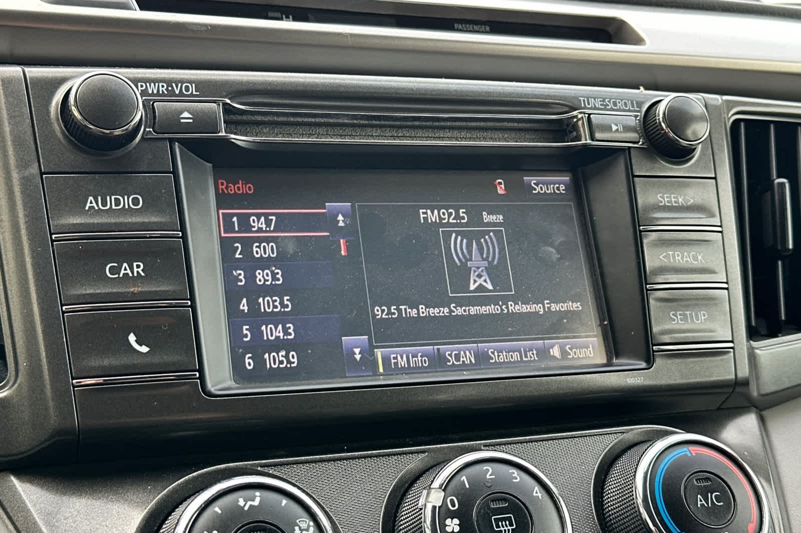 Thumbnail: 2015 Toyota RAV4 - 19