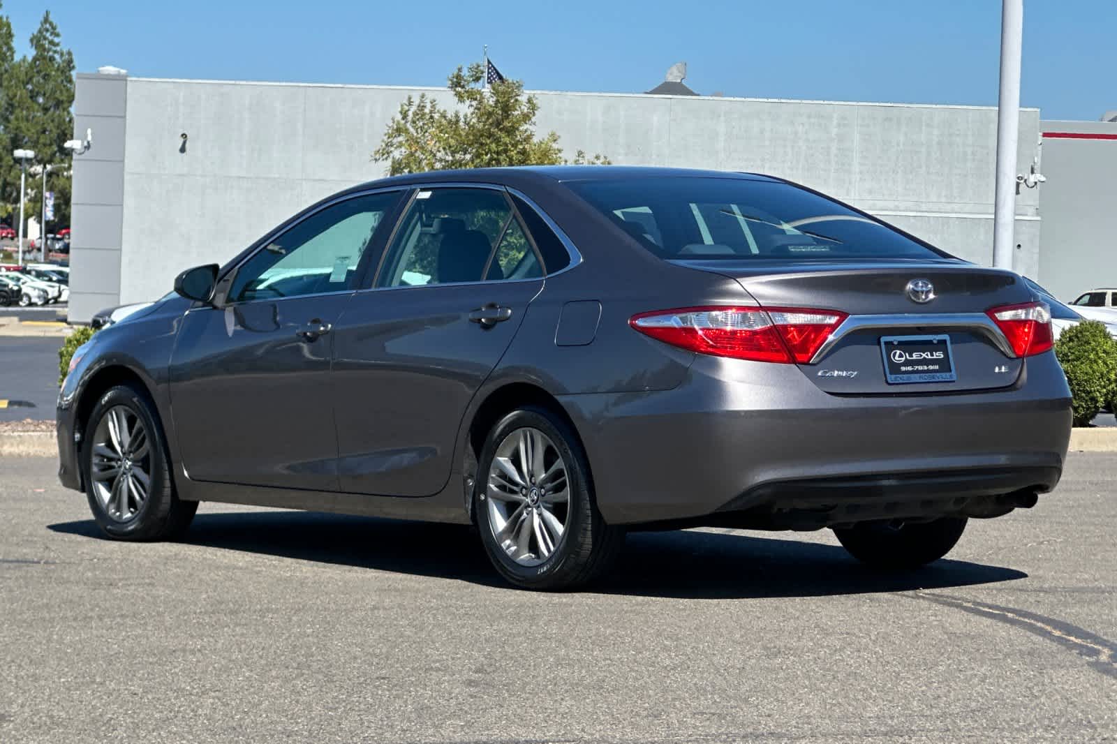 Thumbnail: 2016 Toyota Camry - 6
