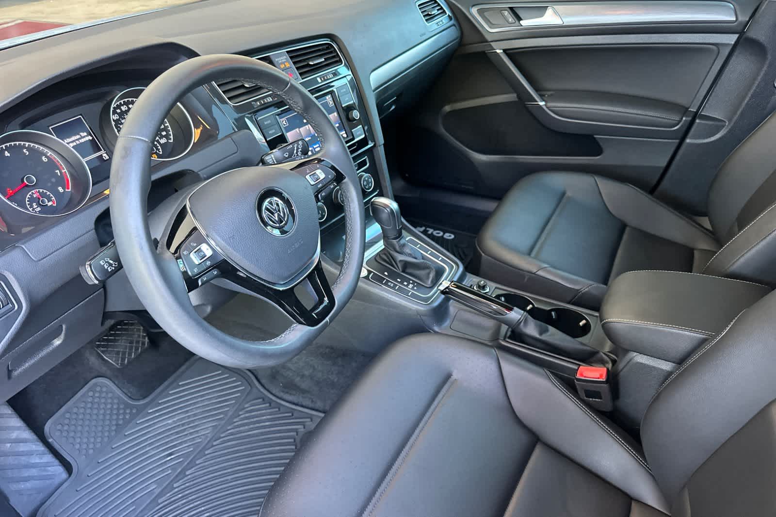 Thumbnail: 2021 Volkswagen Golf - 11