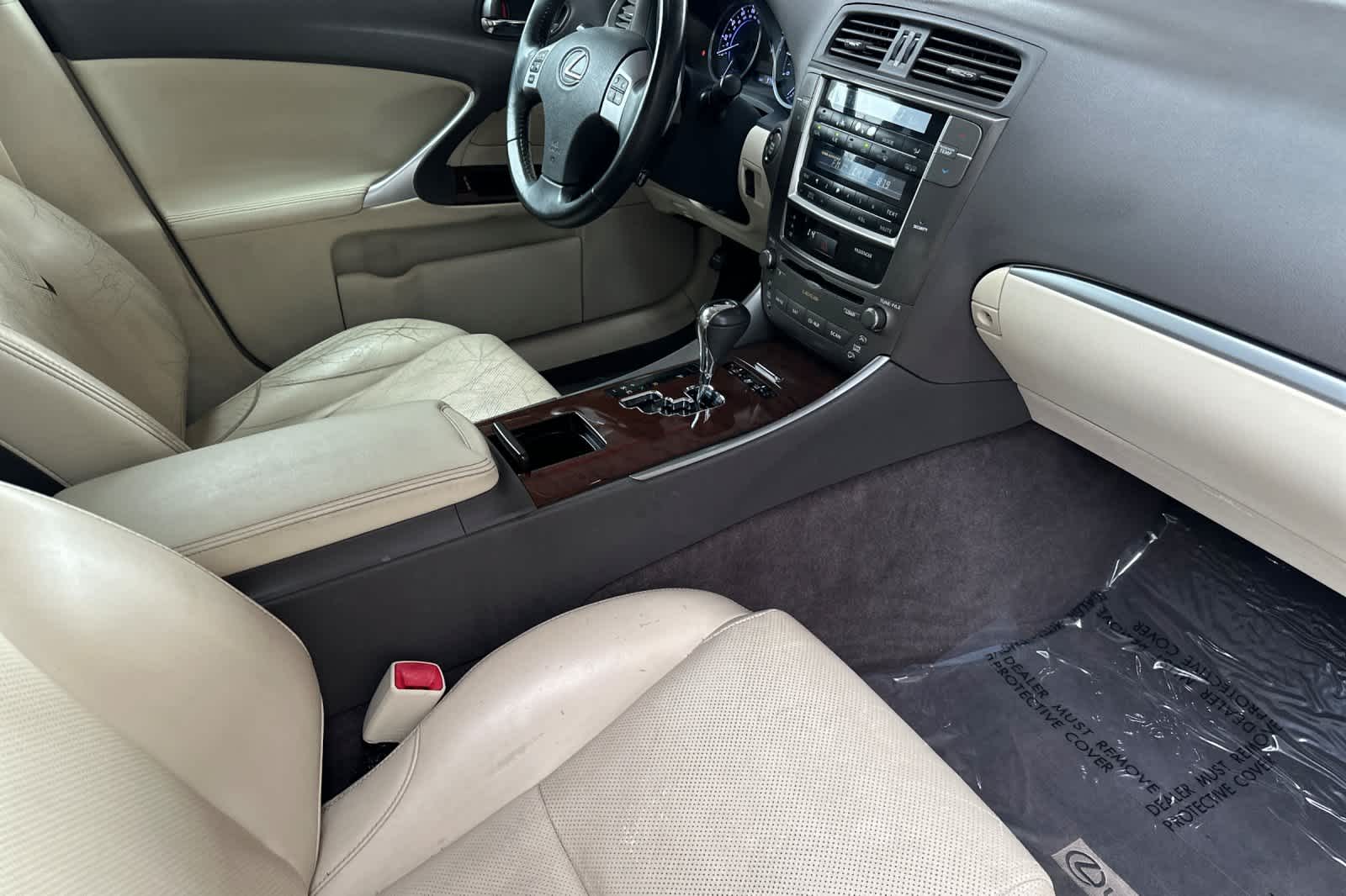 Thumbnail: 2013 Lexus IS - 16