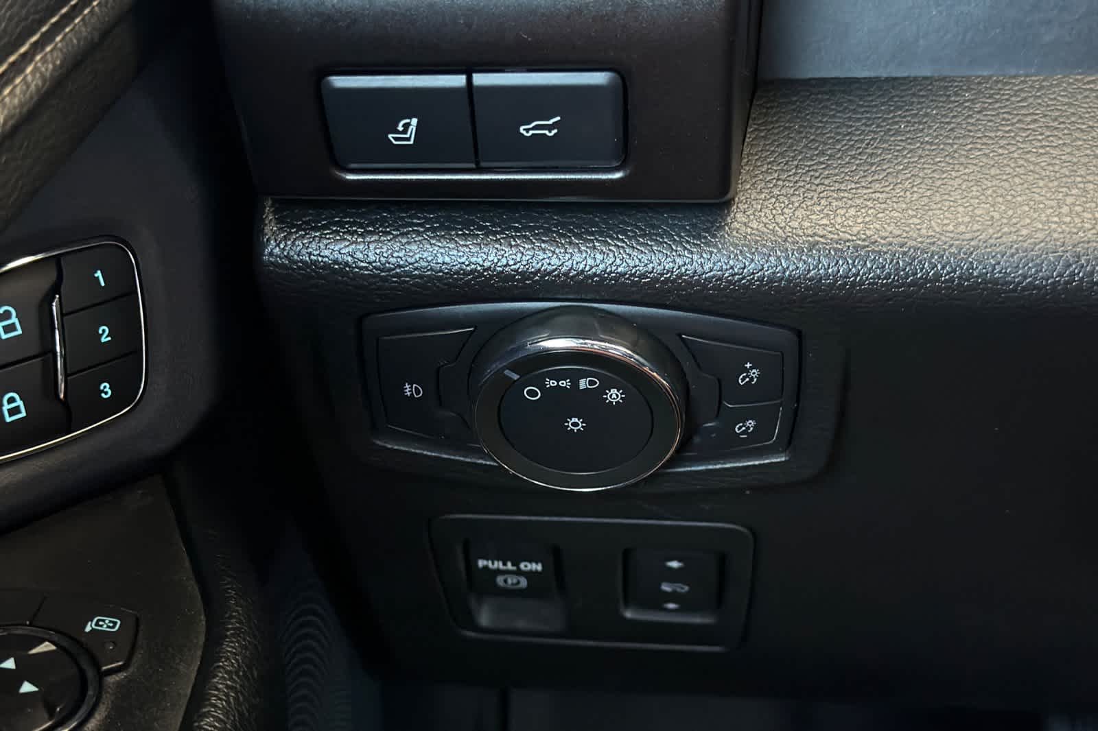 Thumbnail: 2021 Ford Expedition MAX - 31