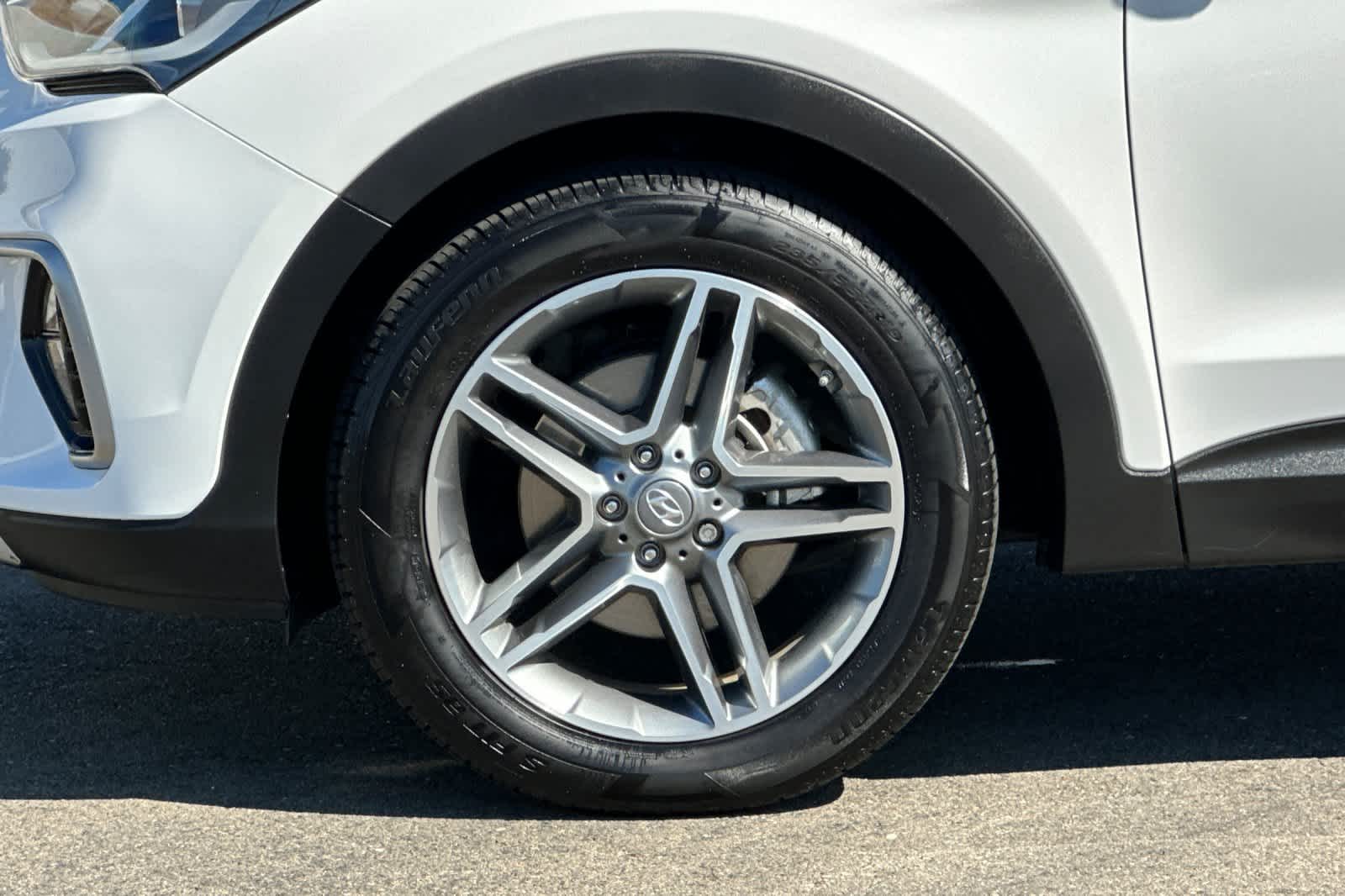 Thumbnail: 2017 Hyundai Santa Fe - 33