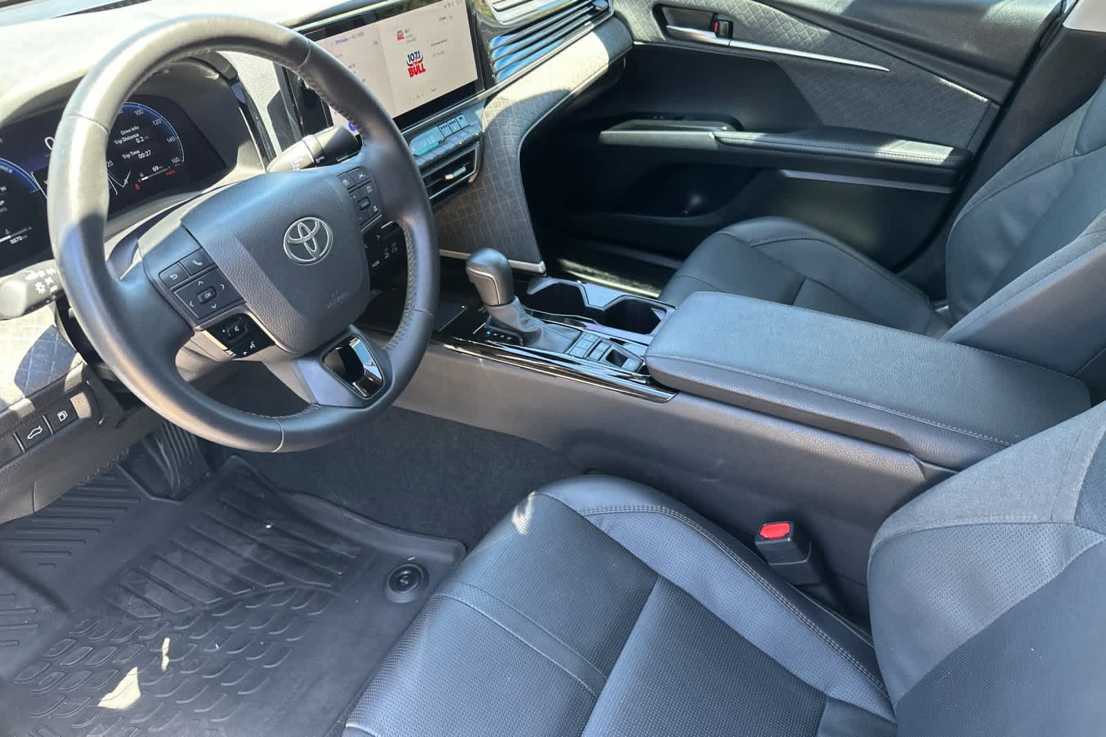 Thumbnail: 2025 Toyota Camry - 10