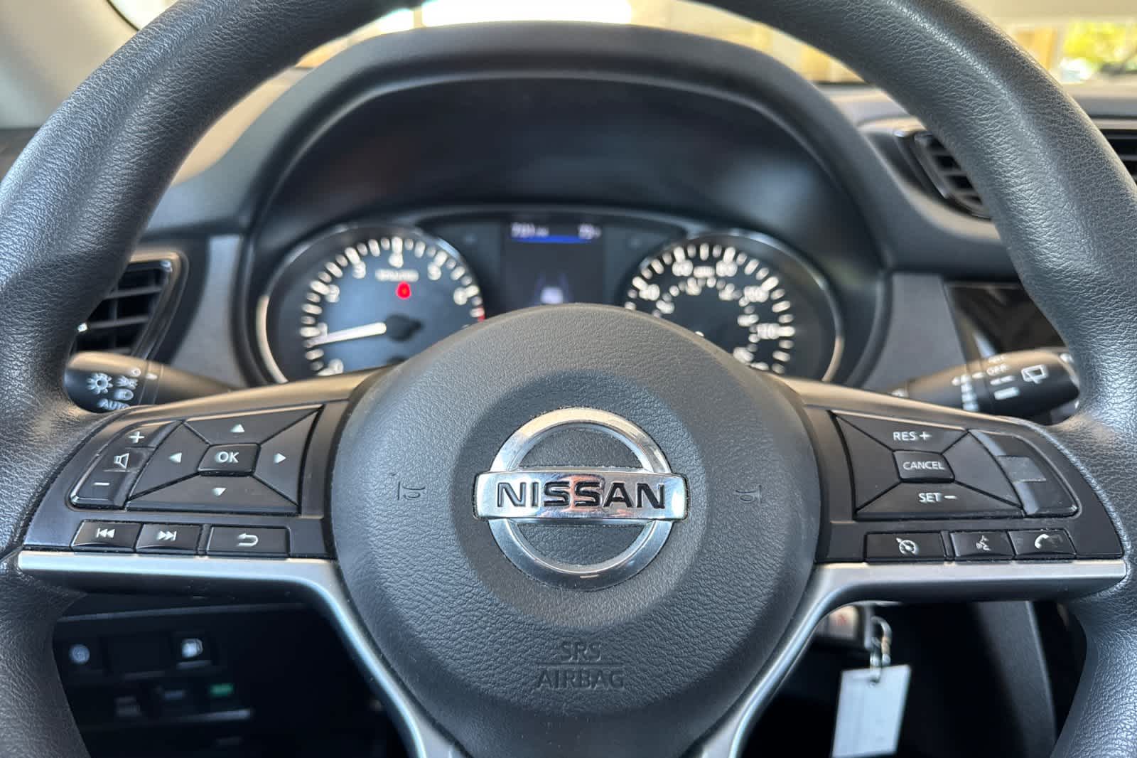 Thumbnail: 2020 Nissan Rogue - 24