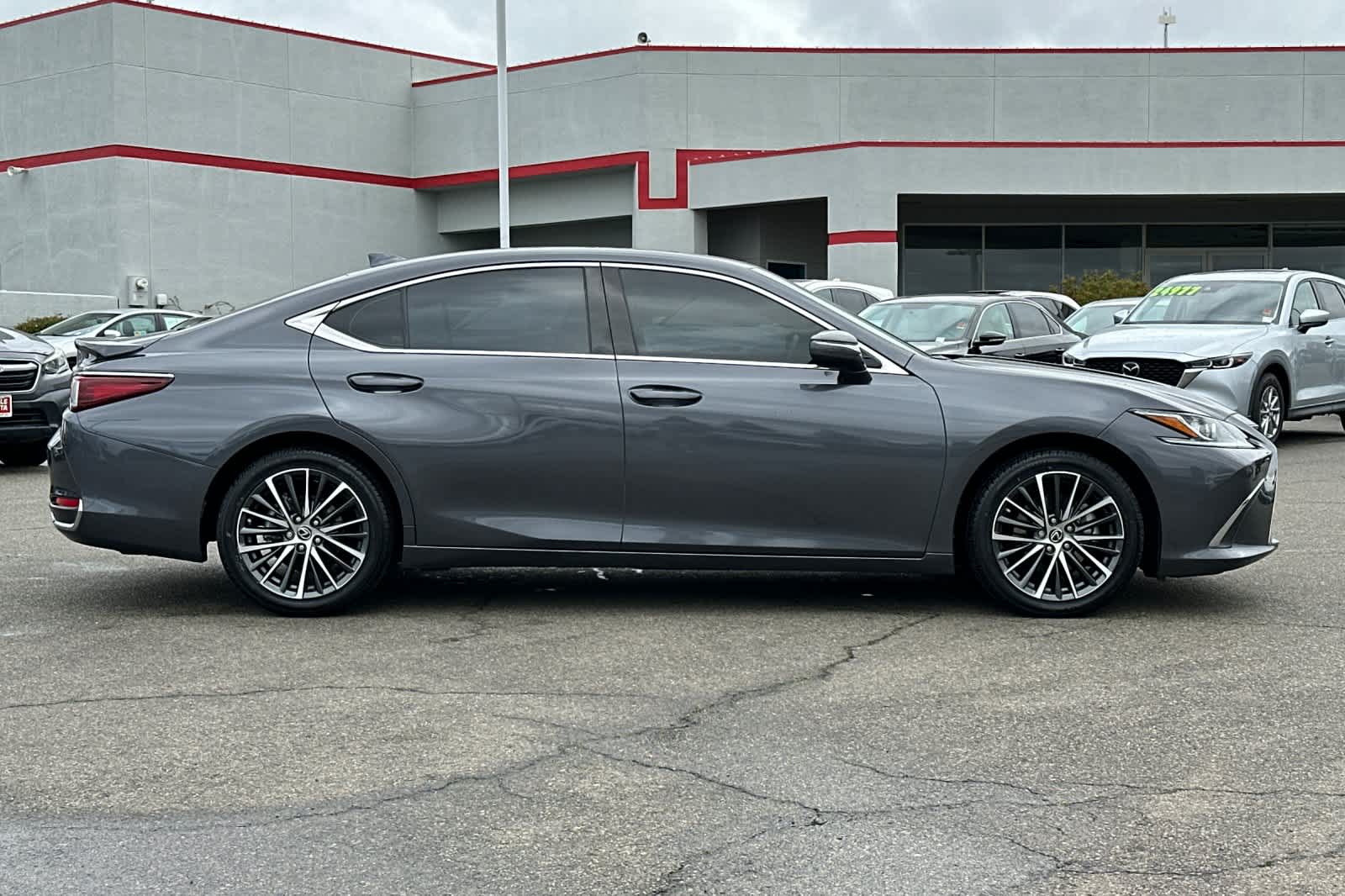 Thumbnail: 2023 Lexus ES - 6