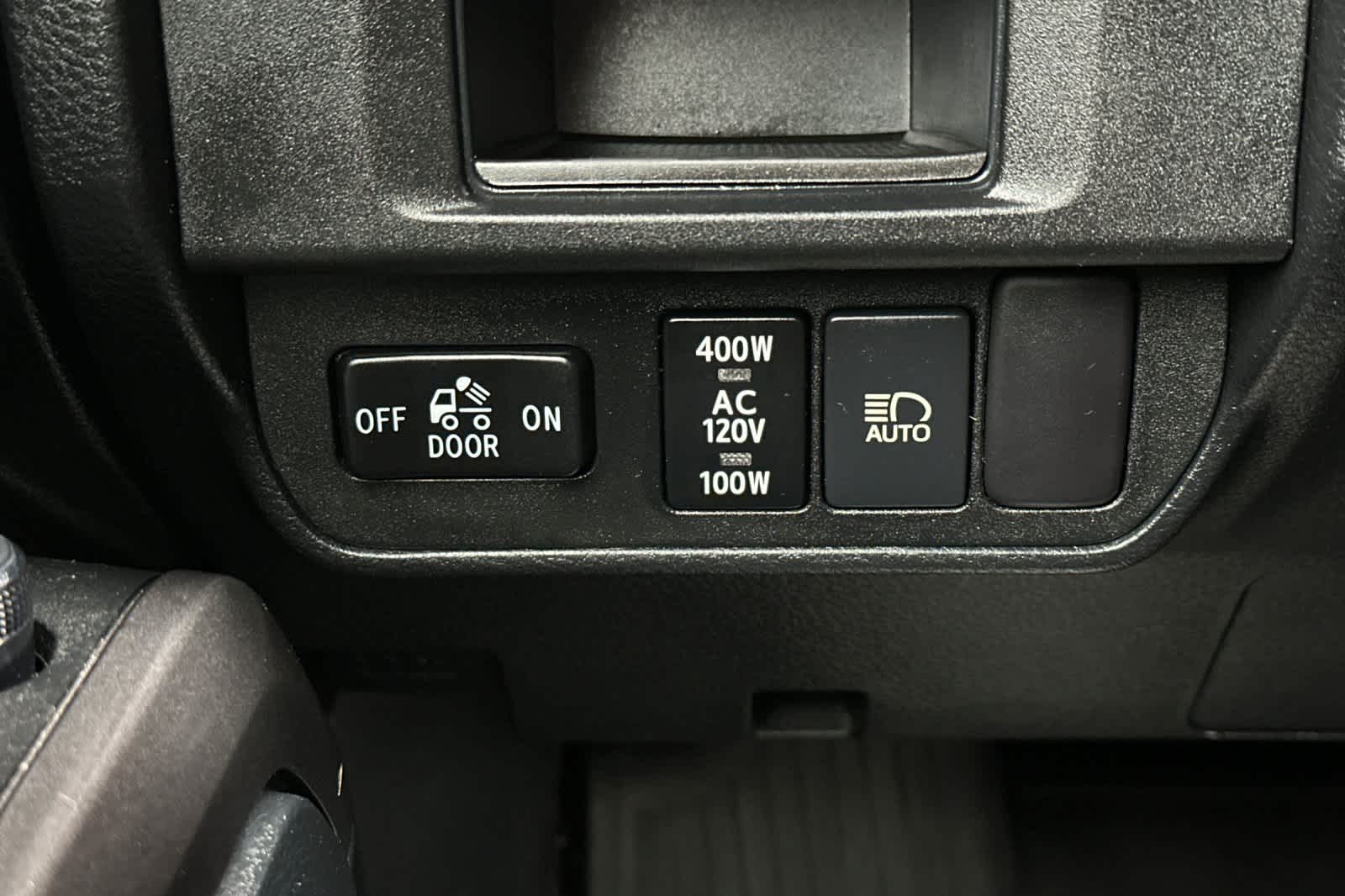 Thumbnail: 2018 Toyota Tacoma - 29