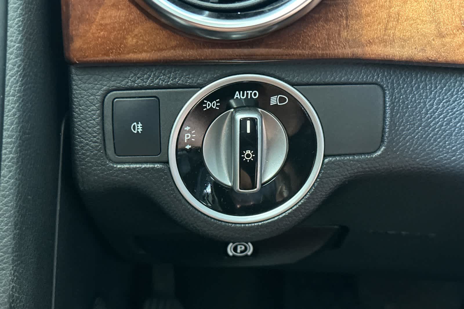 Thumbnail: 2013 Mercedes-Benz GLK - 28
