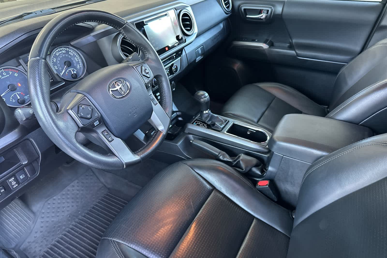 Thumbnail: 2019 Toyota Tacoma - 11