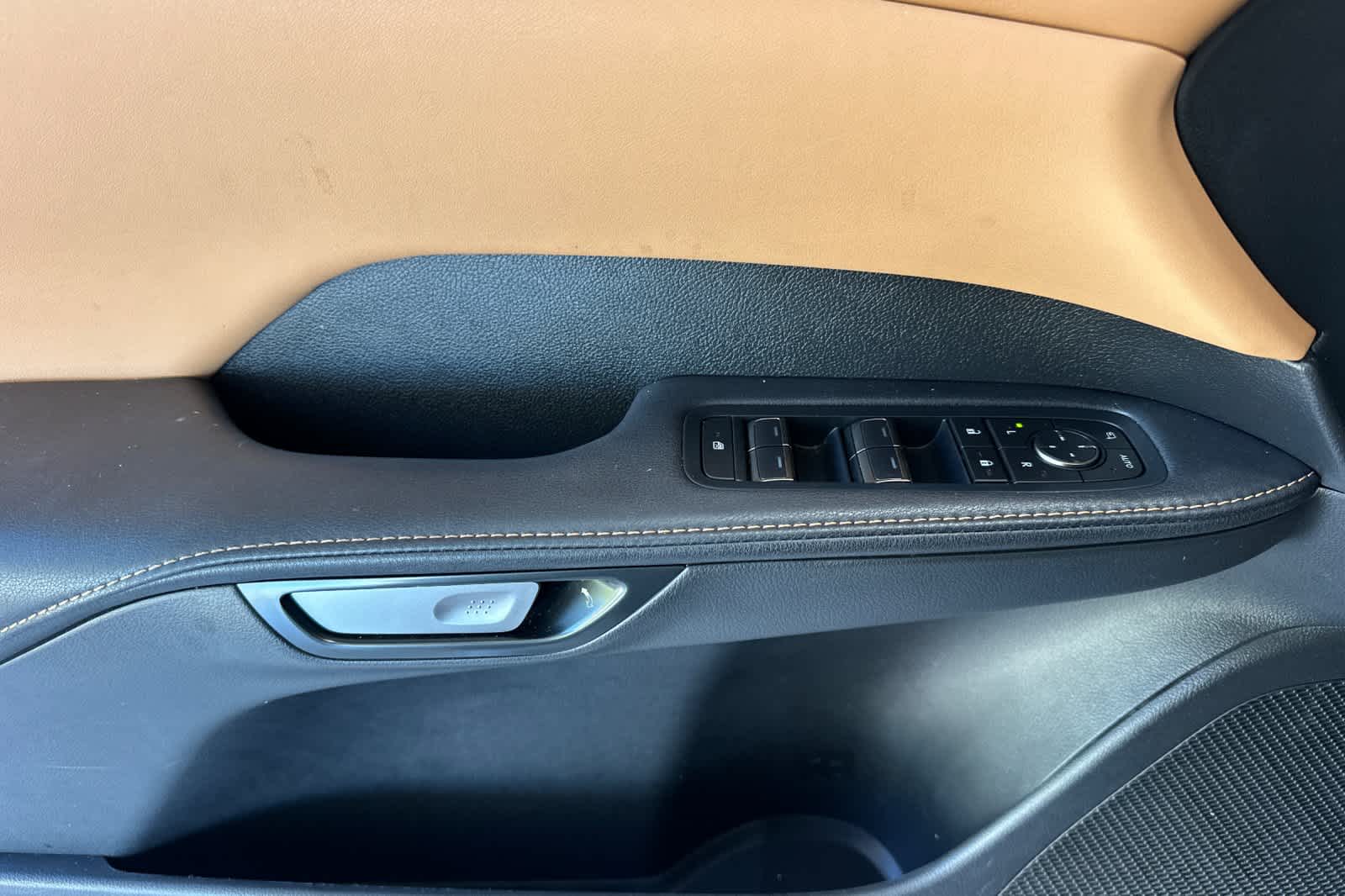 Thumbnail: 2023 Lexus RX - 12