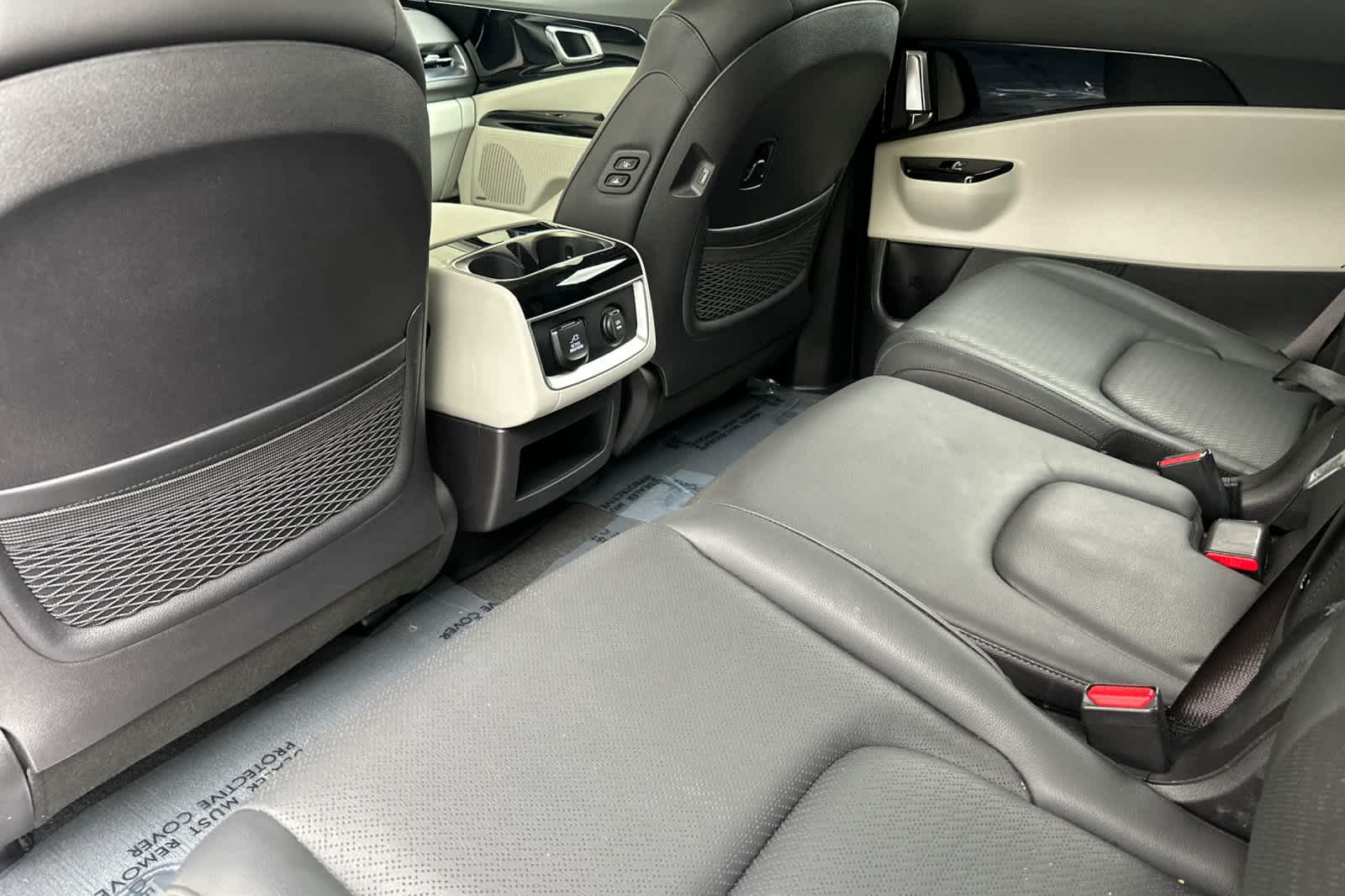 Thumbnail: 2024 Kia Carnival - 4