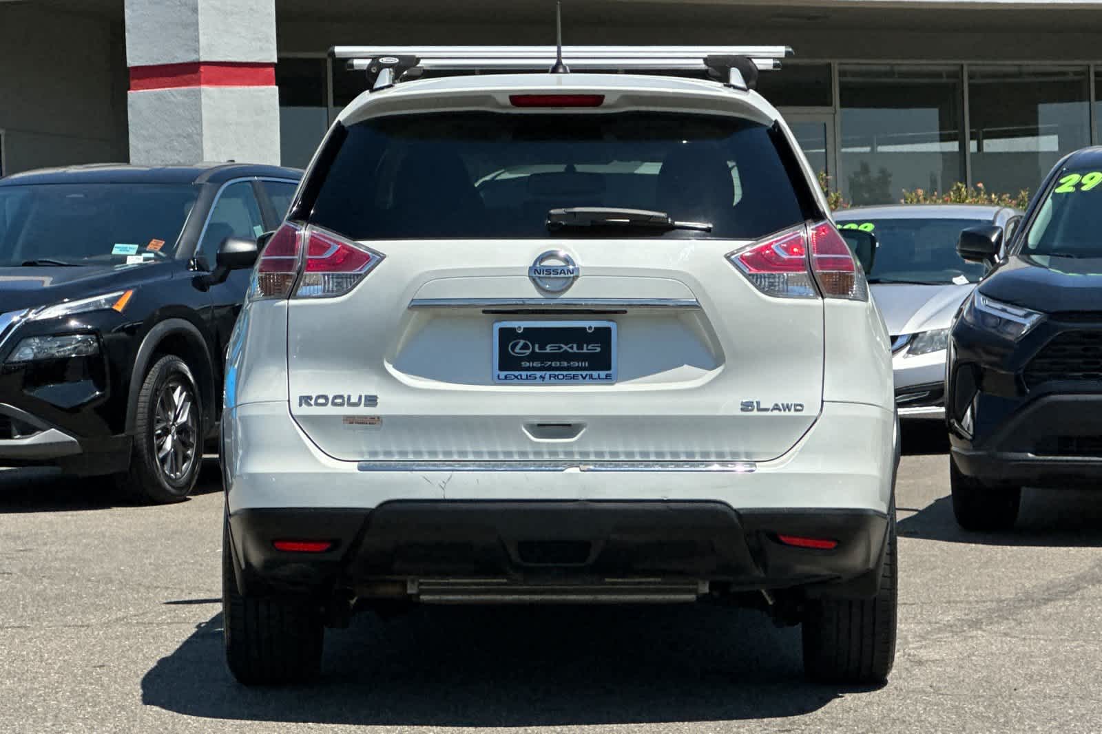 Thumbnail: 2016 Nissan Rogue - 8