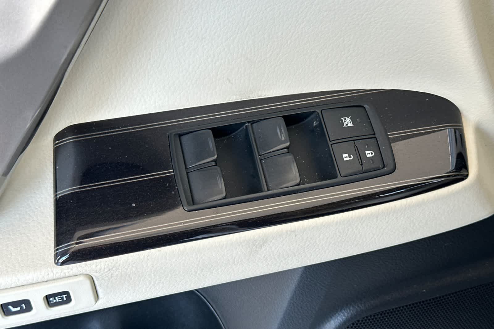 Thumbnail: 2020 Lexus GX - 13