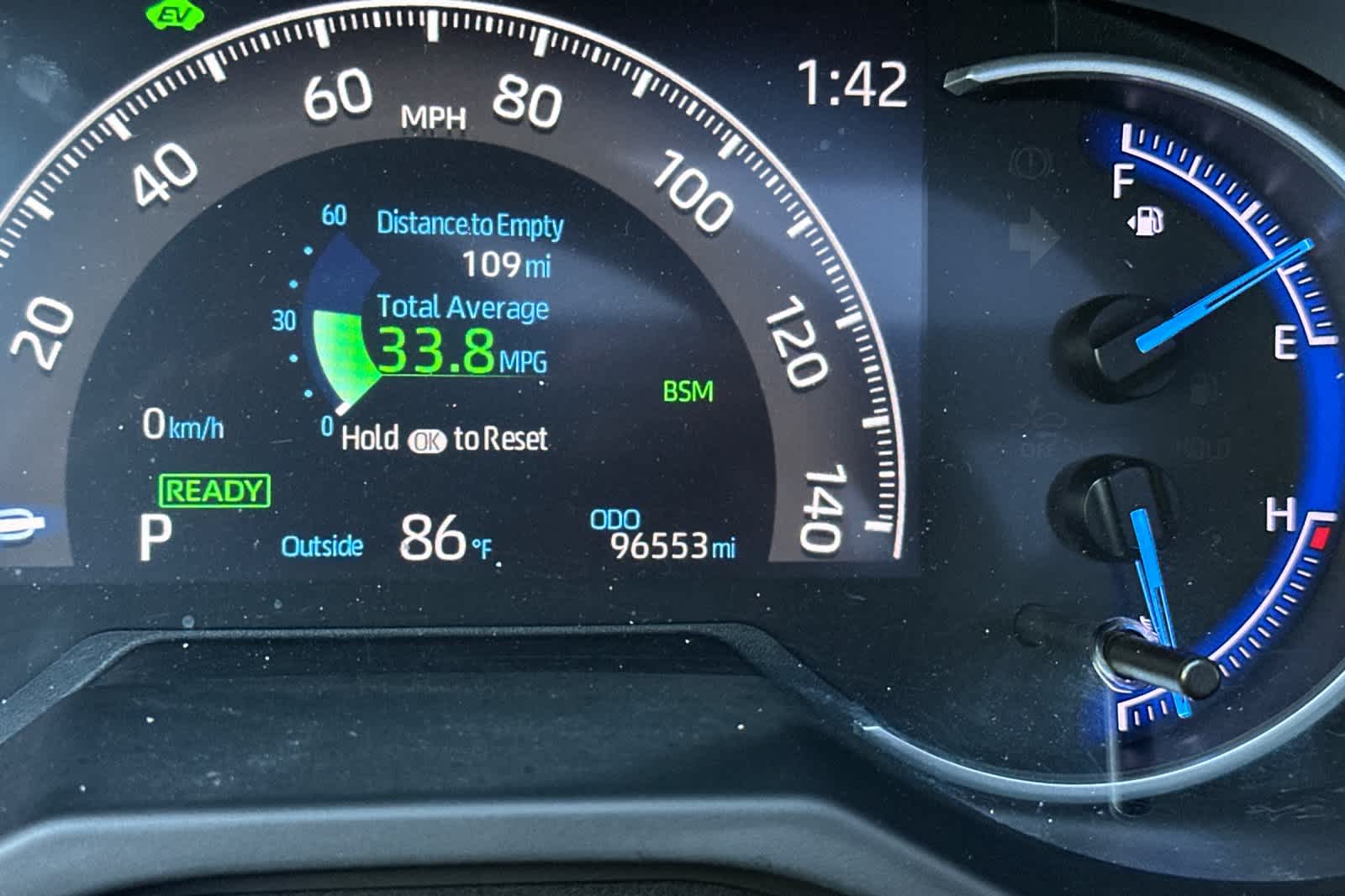 Thumbnail: 2020 Toyota RAV4 - 29
