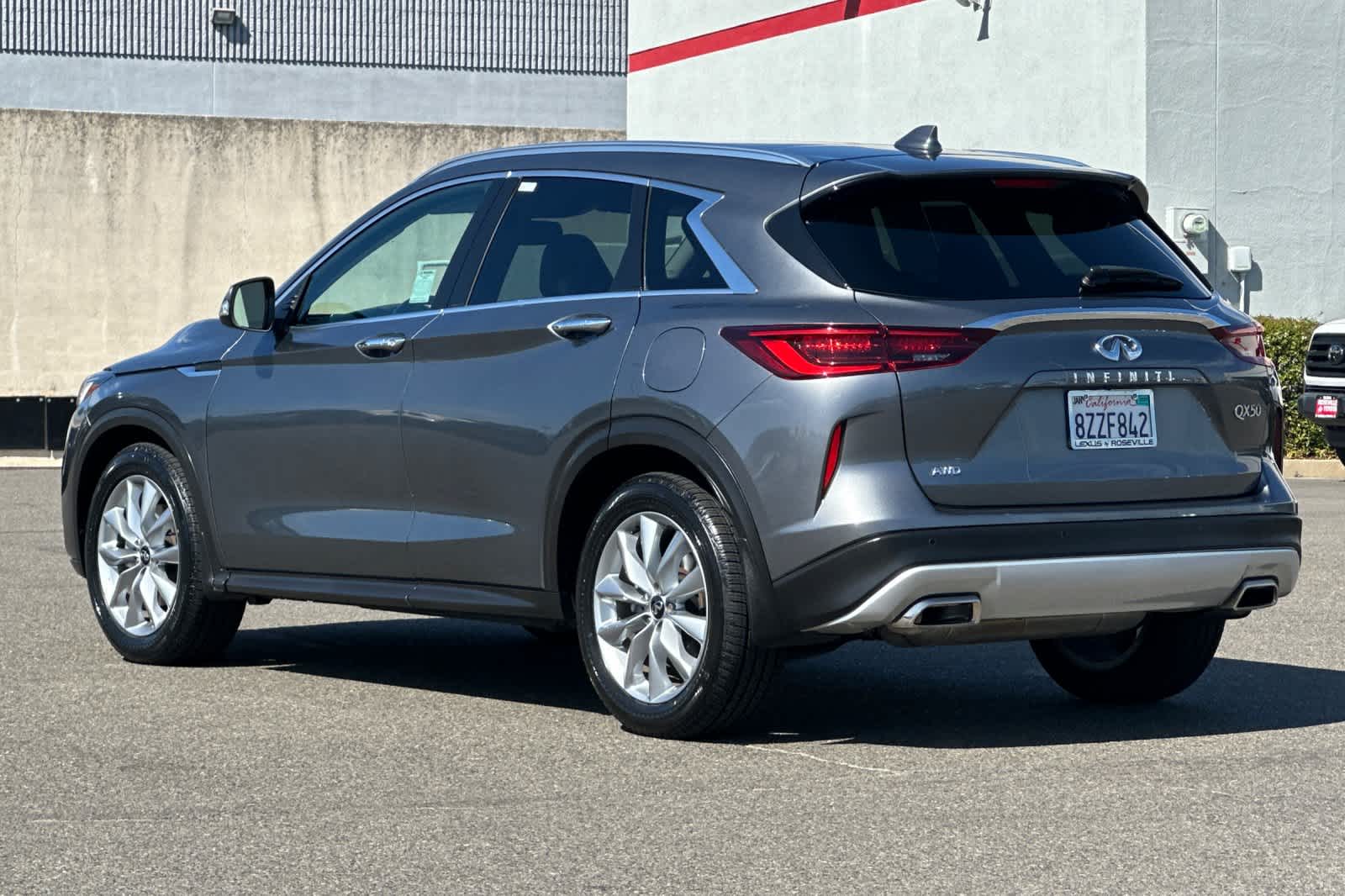 Thumbnail: 2022 INFINITI QX50 - 6
