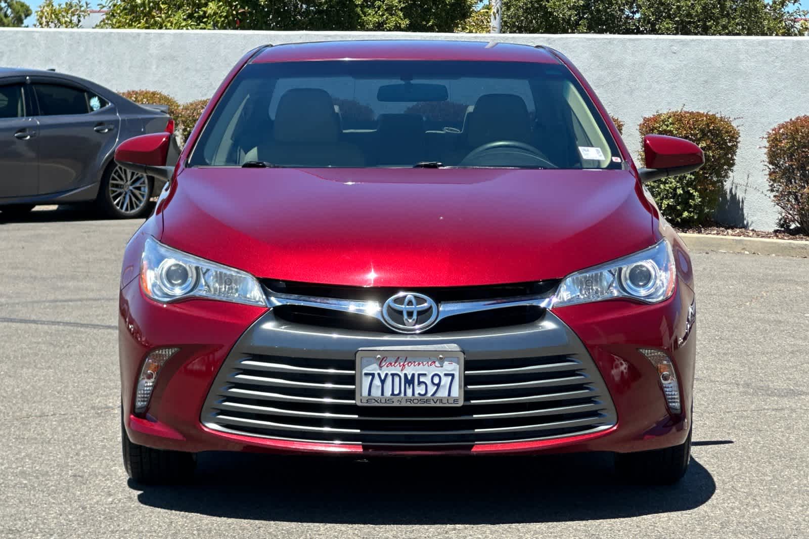 Thumbnail: 2017 Toyota Camry - 9