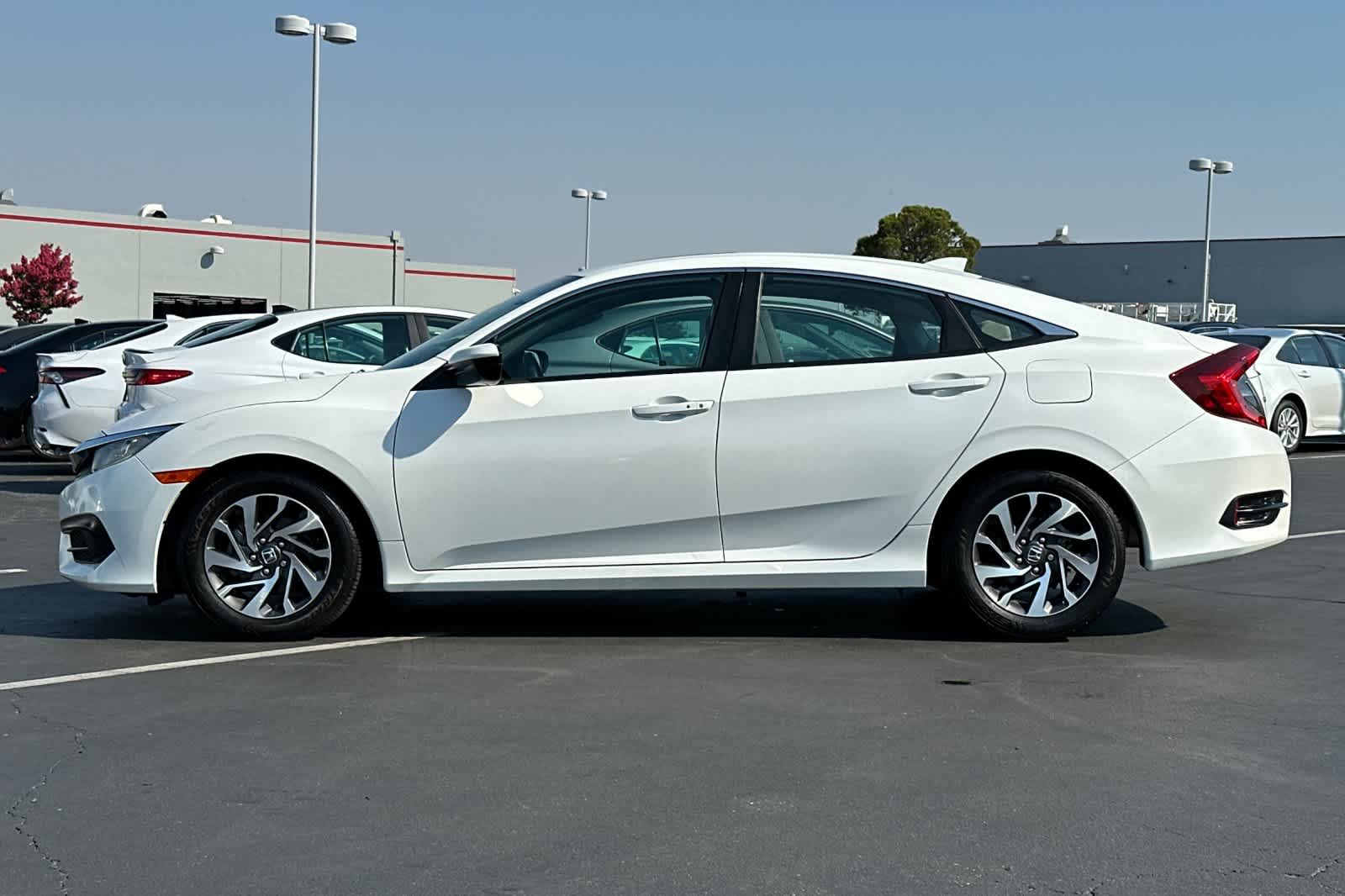 Thumbnail: 2017 Honda Civic - 9