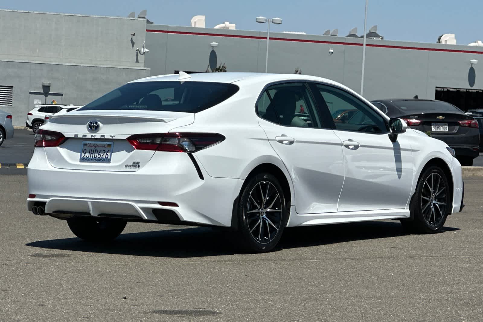 2024 Toyota Camry SE 2