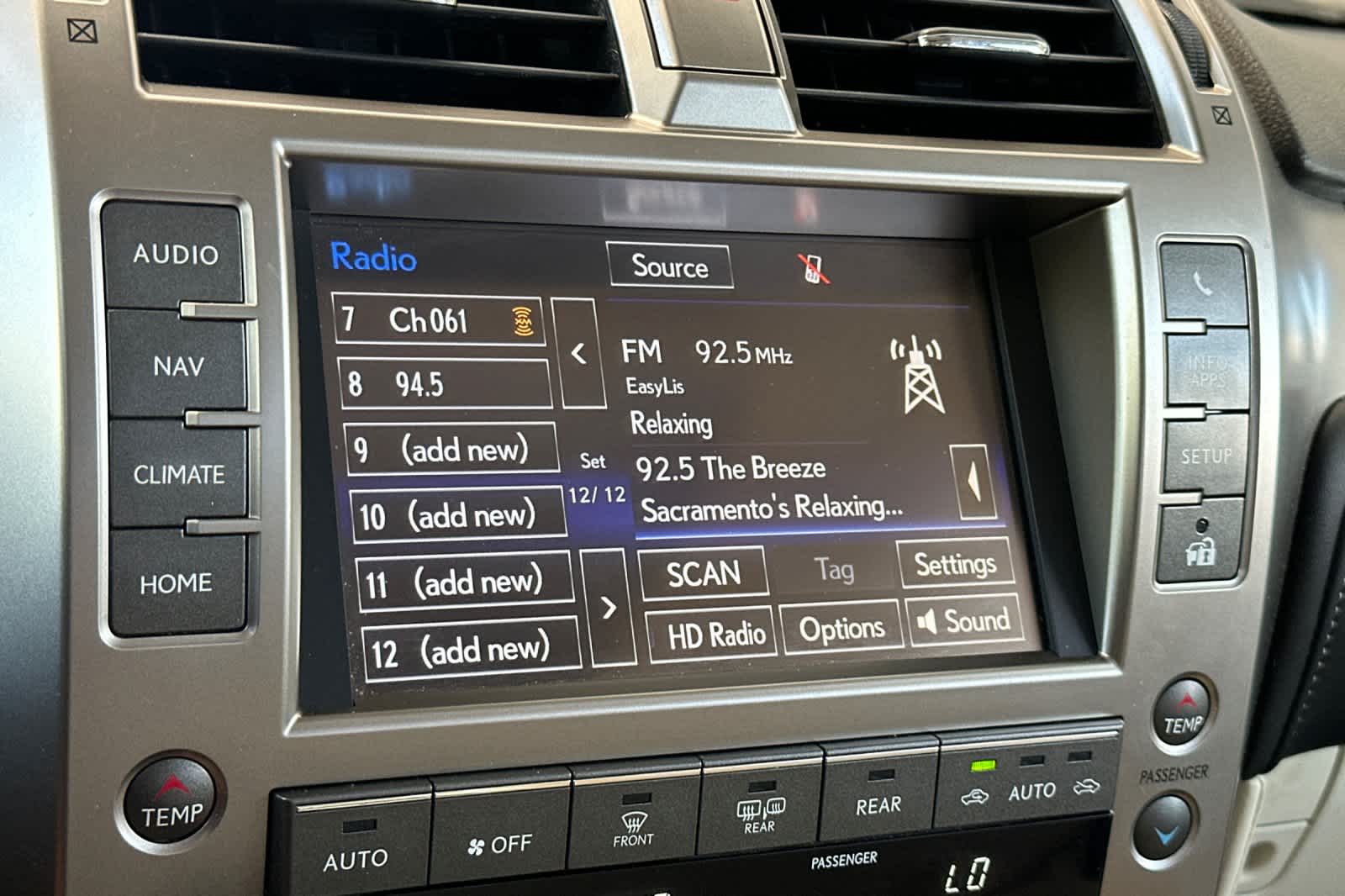 Thumbnail: 2020 Lexus GX - 20
