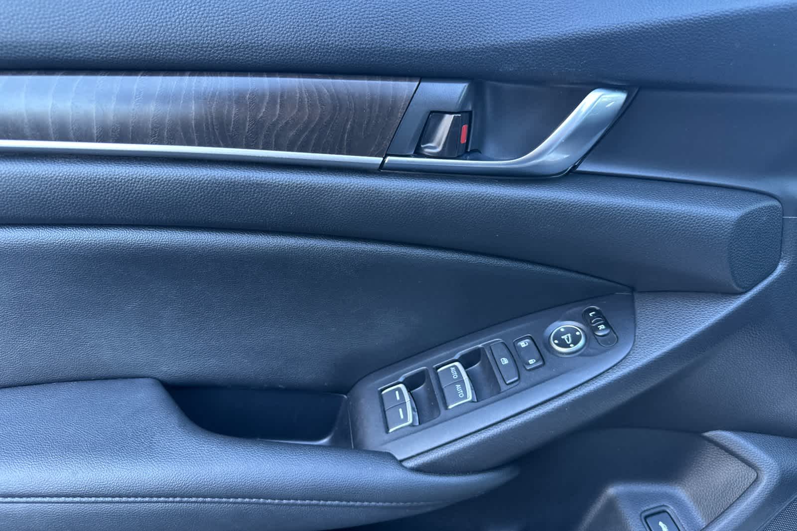 Thumbnail: 2019 Honda Accord - 12