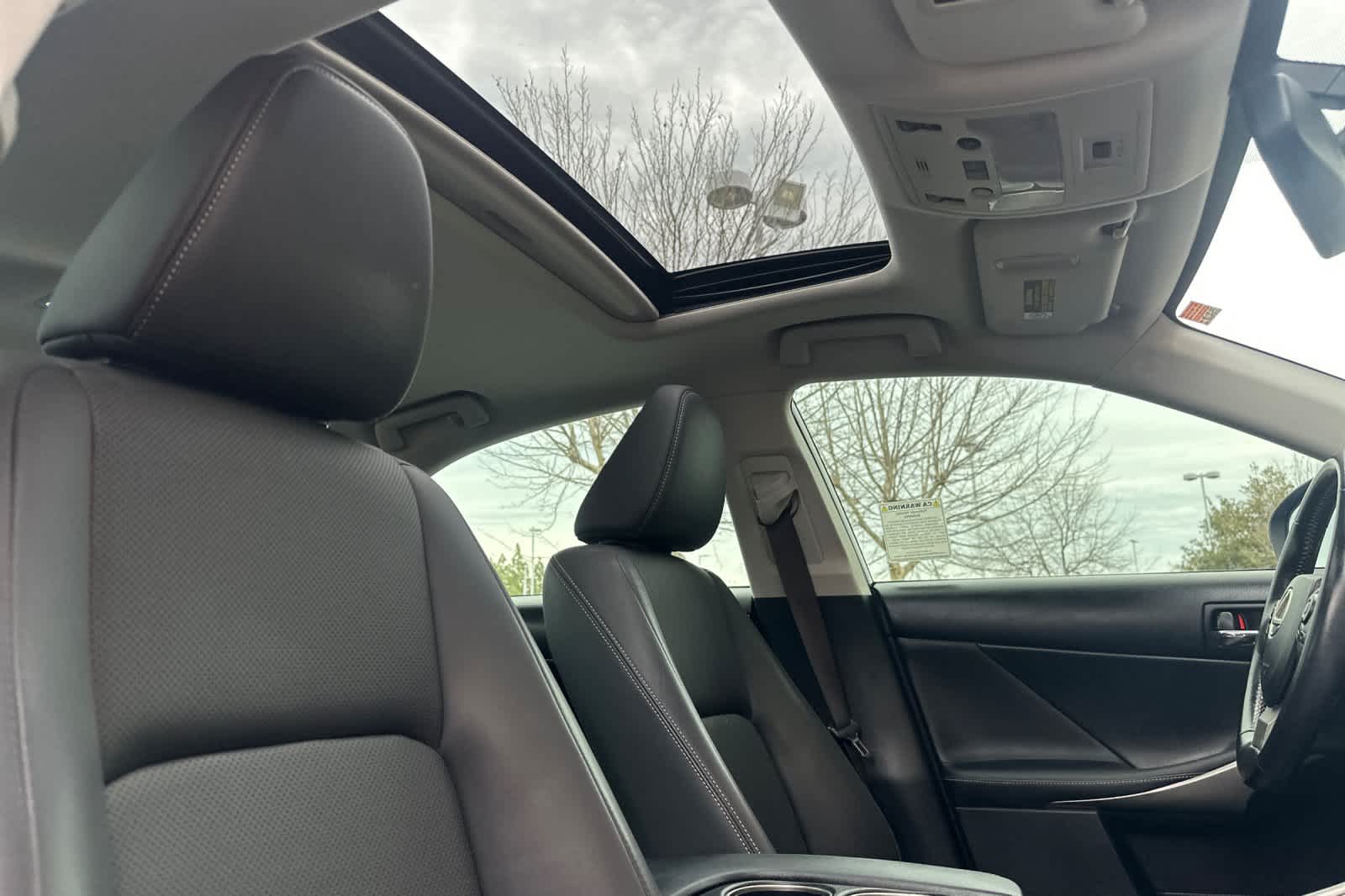 Thumbnail: 2016 Lexus IS - 17