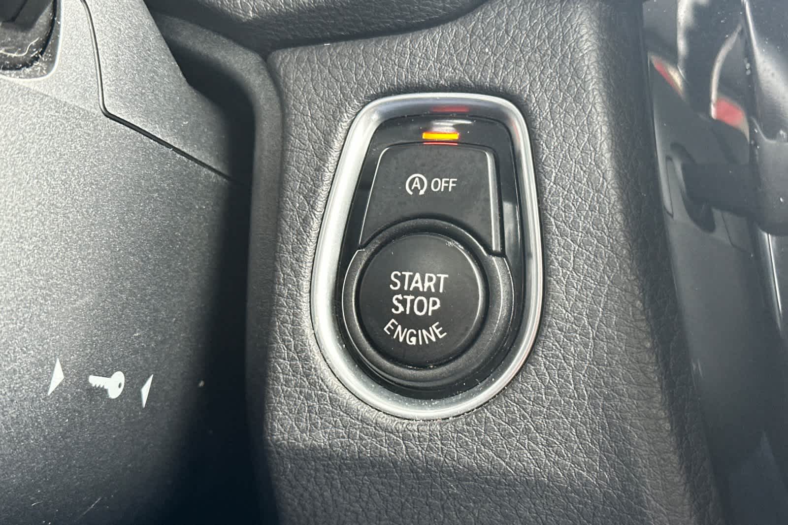 Thumbnail: 2016 BMW 3 Series - 24