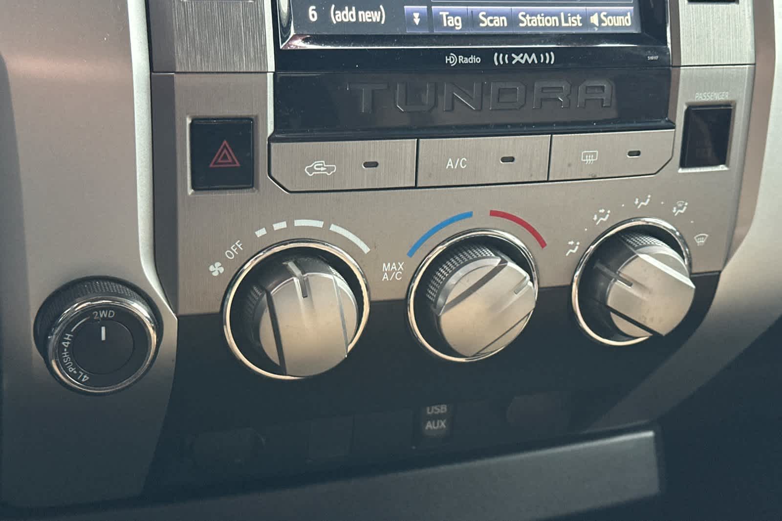 Thumbnail: 2016 Toyota Tundra - 21