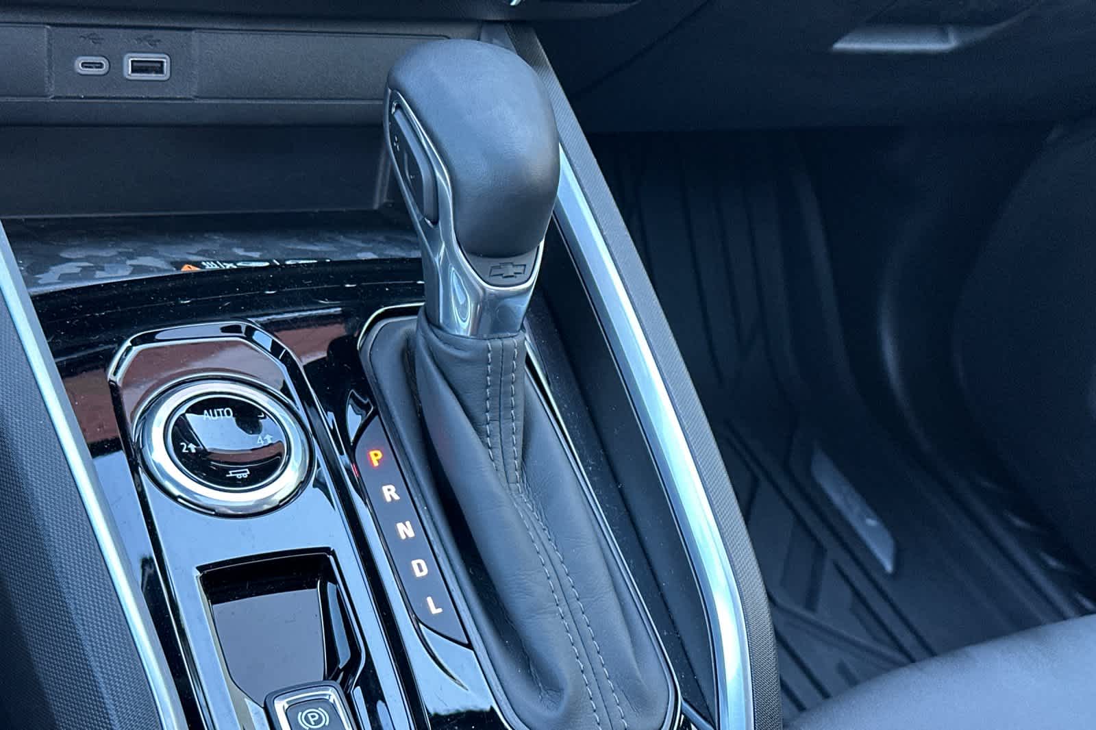 Thumbnail: 2024 Chevrolet Colorado - 23