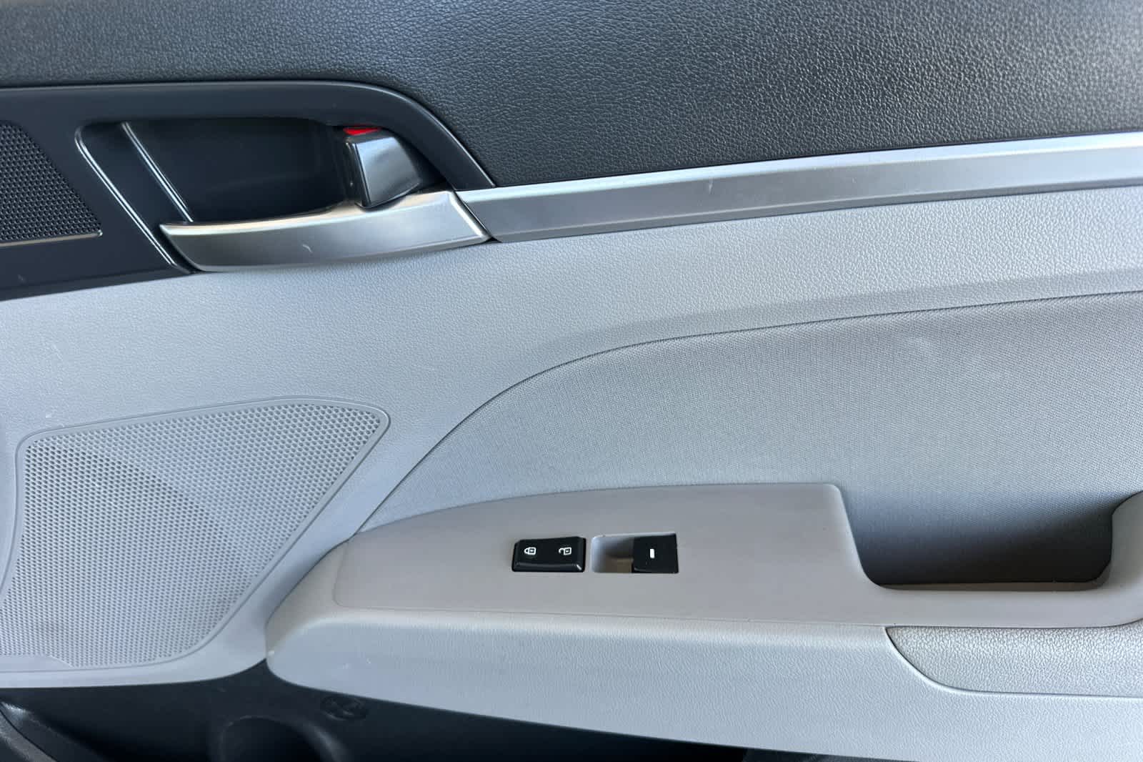2020 Hyundai Elantra SEL 17