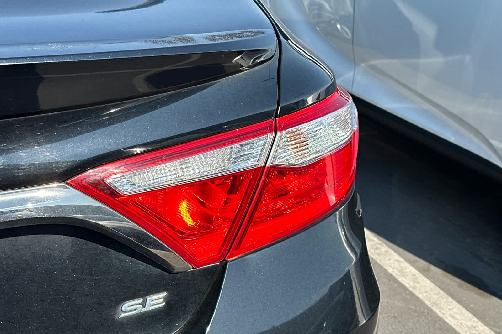Thumbnail: 2016 Toyota Camry - 17